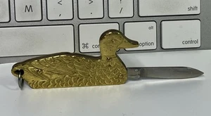 VINTAGE GOLD TONE DUCK SHAPED POCKET KNIFE / KEYCHAIN KEY RING - Picture 1 of 6
