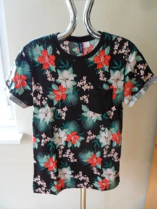 T-Shirt Gr. S mehrfarbig mit Blumen von H&M - Bild 1 von 1