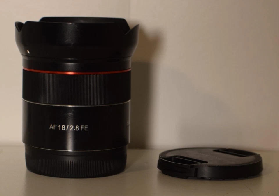 Samyang AF 18mm f/2.8 FE Lens for Sony E-Mount, Black {58} with Case - Imagen 1 de 2