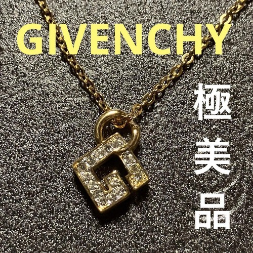 Very good condition GIVENCHY necklace with G logo in g color.