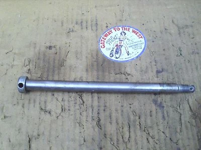 Suzuki GS450L GS450 GS 450 1981, perno del eje de la rueda delantera, buen estado usado. # Foto 1 de 4