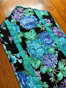 Handcrafted - Quilted Table Runner -2025 -Spring is Here - Variety of Flowers - Picture 1 of 7