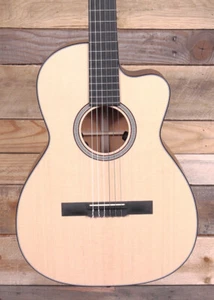 Guitarra Eléctrica/Acústica Martin 000C12-16E Nylon Natural con Gigbag - Imagen 1 de 9