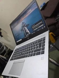 Hp Elitebook 735 G5 AMD RYZEN 7 WITH RADEON MOBILE GFX GRAPHICS 8GB RAM 256 SSD - Picture 1 of 8