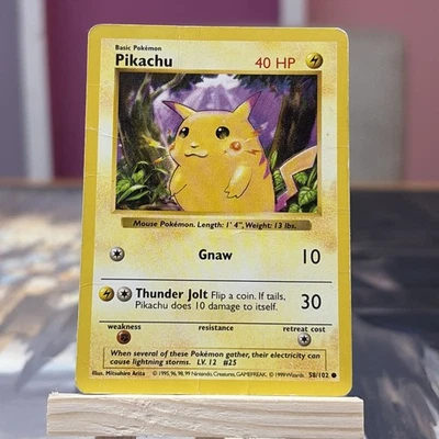 Pikachu 058/102 Base Set (Shadowless) Regular - Image 1 of 4