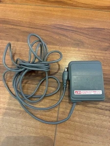 Nintendo Game Boy Advance Netzteil grau gebraucht unbestätigter Zustand - Bild 1 von 2