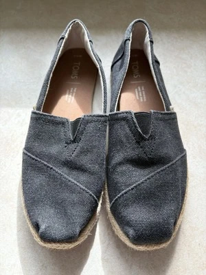 Zapato sin cordones TOMS negro gris oscuro alpargata para mujer talla 6,5 Foto 1 de 4