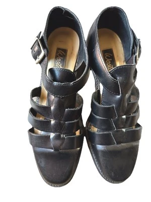 Women’s 90's VTG Westies Fisherman Block Heel Black Leather Sandals Sz 5 1/2 M - Image 1 of 4