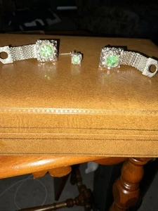 Swank Vintage Sterlingsilber Manschettenknöpfe für Herren und Krawattennadel hellgrüner Stein - Bild 1 von 6