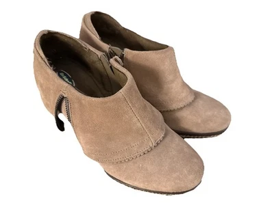 Dr Scholl’s Taupe Suede Booties Decorative Zipper Pinking SZ 8M - Photo 1/4