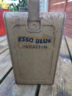 VINTAGE  ESSO BLUE PARAFFIN CAN - Image 1 of 4