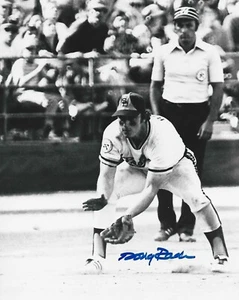 SAN DIEGO PADRES DOUG RADER SIGNED 8X10 5X GOLD GLOVE WINNER ASTROS RANGERS JAYS - Picture 1 of 1