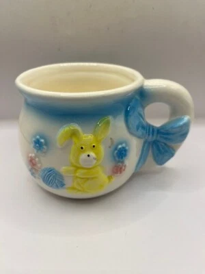 Taza Nancy Pew de colección taza bebé pato conejito conejo arco maceta Giftwares Co Foto 1 de 4