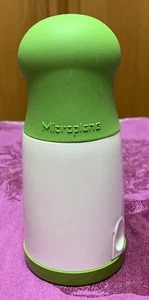 Microplane Tritatutto Manuale per Erbe Lame in Acciaio Inox Verde e Bianco - Foto 1 di 10