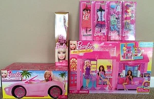Barbie Doll Glam Vacation House Car Convertible Clothing Shoes Accessories NIP - Picture 1 of 8