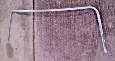 Moldura de parabrisas delantero Nova/Chevy II 1968-74 2 piezas superiores GM LOC-102 Foto 1 de 4