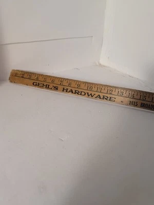 Palo de patio publicitario de colección Gehl's Hardware Mattoon Illinois Foto 1 de 4