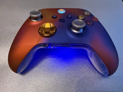 Modded Xbox Series X|S: LED Backlight, Steel Thumbsticks & D-pad - Image 1 of 4