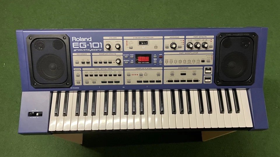 Roland EG-101 Groove Keyboard - Bild 1 von 3