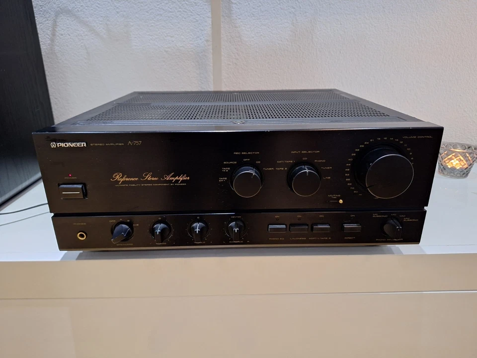 Pioneer A-757 Stereo Verstärker - Bild 1 von 4