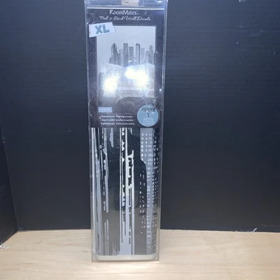 Adesivo de parede RoomMates Peel and Stick 38 L x 17 A cena da cidade preto e branco NOVO - Imagem 1 de 4