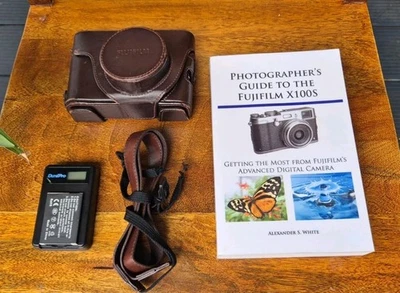 Fujifilm FinePix X Series X100S 16.3MP Digital Camera - Silver.  (Fair Condition - Image 1 of 4