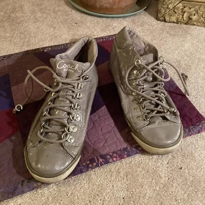 Coach Gwendolyn Sneakers Mid Top WM 6.5B Purple Patent Lace Up Flat Shoes  - Изображение 1 из 4