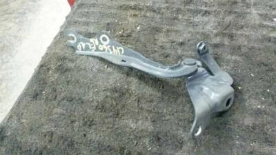 Mazda 3 2005 bisagra capó derecho 557011 Foto 1 de 4