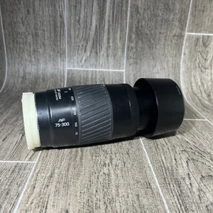 Vintage Minolta Zoom AF 75-300 1.5m Lens - Picture 1 of 5
