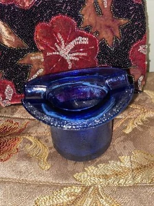 VINTAGE ~ TEXTURED COBALT BLUE TOP HAT ASHTRAY ~ 2 1/2" TALL - Picture 1 of 3
