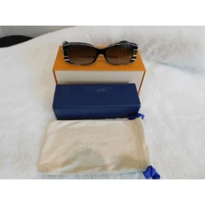 Louis Vuitton Black Women's Sunglasses Z1390w Gold Hardware - Picture 1 of 13