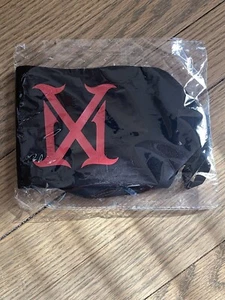 Madonna Madame X Tour Armband Junge Spielzeug - Bild 1 von 3