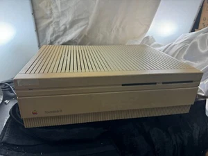 Apple Macintosh II Model M5000 for Parts or Repair - Picture 1 of 12