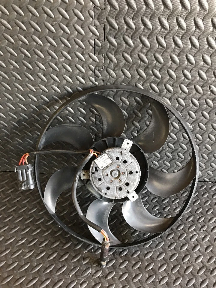 Opel Omega 2.2 Dti 2002 Year Radiator Fan Motor Fan 24436490 0130303288 - Image 1 of 4