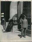 1933 Press Photo Central Gate St Peters Basilica Vatican City Where Bomb Explode