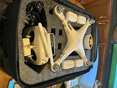 PACOTE COMBO DJI PHANTOM 3 ADVANCED DRONE (BRANCO) - Imagem 1 de 4