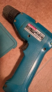 Makita Akkuschrauber 6015D, 7,2 V, defekt, im Koffer, mit Ladegerät - Bild 1 von 10
