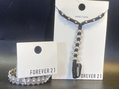 Forever 21 Silver Floral Cuff Bracelet with Hand Chain Bracelet - Imagem 1 de 3