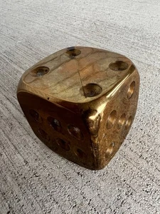 🟡 Pisapapeles dados vintage de latón macizo — 4,5 cm - Imagen 1 de 3