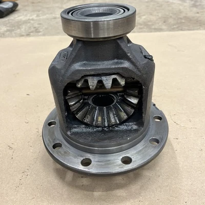 ✅ Ford 8.8 Open Rear Diff 28 Spline Ranger Mustang LX Differential Carrier OEM - Image 1 of 4
