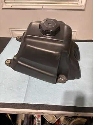 87-06 YAMAHA BANSHEE 350 BLACK OEM GAS TANK FUEL CELL  With Petcock Nice! - Image 1 of 4