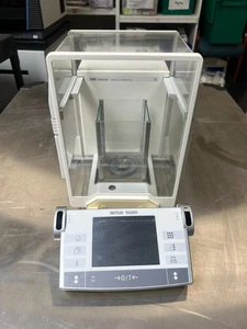Mettler AX26 Delta Range Analytical Waage 2ug Ablesbarkeit - Bild 1 von 5