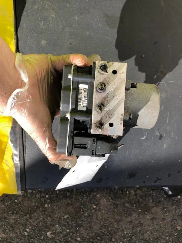 Conjunto de módulo de bomba de freno antibloqueo ABS Honda Ridgeline 2009 2010 2011 OEM Foto 1 de 1