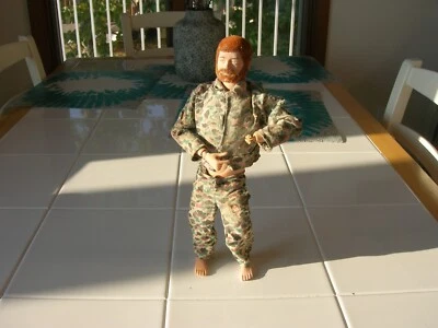 Винтажная фигурка GI Joe Red Flocked Hair Beard Green Camo Frog Uniform 1964 - Изображение 1 из 4