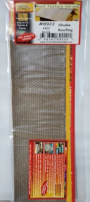 Hoja de techo de tejas agitadas Chooch 8922 -- mediana para escala HO: 3-3/4 x 12" paisaje Foto 1 de 2