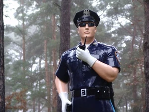 US COP lebensgroß 3D😉 Deko Werbung Skulptur Polizei USA HAEIGEMO Aufsteller - Picture 1 of 10