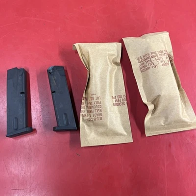 Beretta 92 FS M9 Lot of 4 Magazines, 10 rd, Govt issue - Image 1 of 4