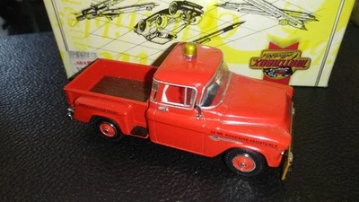 Matchbox 38145-9DDD 1:43 Custom Texaco 1955 Red Chevrolet Pickup Truck - Immagine 1 di 4