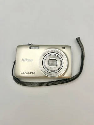 Nikon COOLPIX S3100 14.0MP Digital Camera, Battery, Charger & Case Tested Works - Image 1 of 4