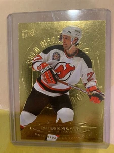 95-96 Fleer Ultra Scott Niedermayer Gold Medallion NM - Bild 1 von 2